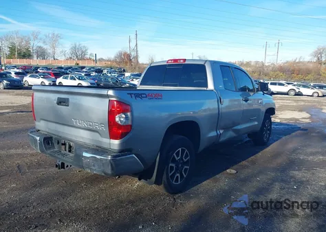 2019 Toyota Tundra Sr5 5.7L V8 z USA, uszkodzony, nr VIN 5TFUY5F12KX835230